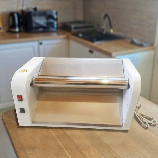 Electric dough sheeter